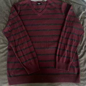 Burgundy & grey men Haggar v-neck sweater (Like new)